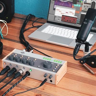Universal Audio Volt 476P | 4-in/4-out USB 2.0 Audio/MIDI Interface. New with Full Warranty! image 7