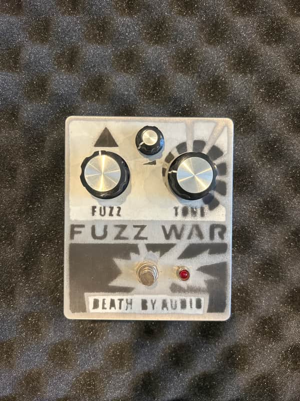Death By Audio Fuzz War