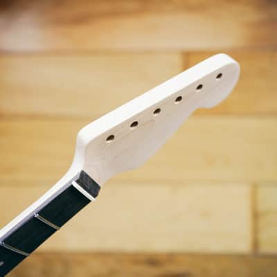 Stratocaster Neck – Maple & Rosewood | Unfinished | 21 Frets | Bone Nut image 3