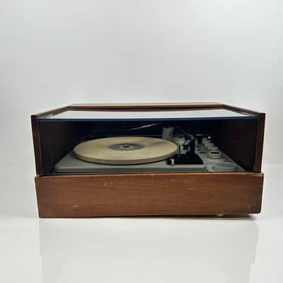 KLH Model Twenty Stereo Turntable Receiver image 2