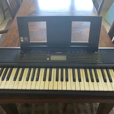Yamaha PSR-E383 61-Key Portable Keyboard 2024 - Present - Black