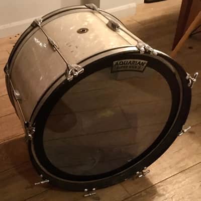 VINTAGE - Gretsch play boy 1965 kick drum 22 x 14 image 3