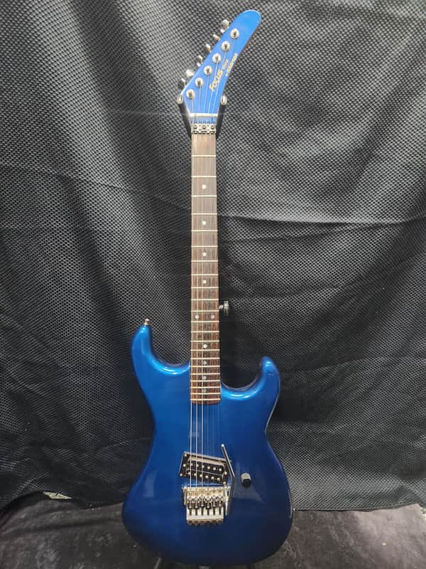 Kramer Focus 1000 Metallic Blue-Plays Amazing-Hard Case-Set Up image 1