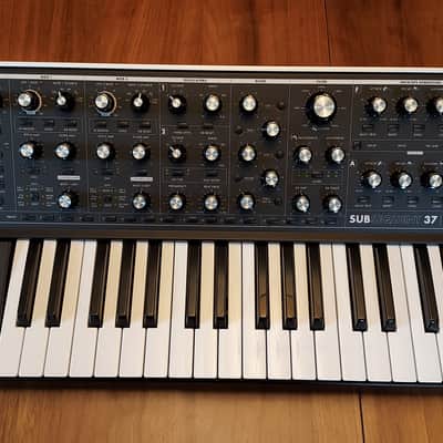 Moog Subsequent 37 Analog Synth 2017 - Present - Black