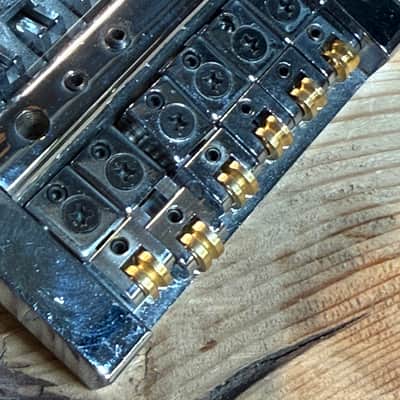 Kahler 2200 1980s bridge vibrato stud guitar tremolo image 2