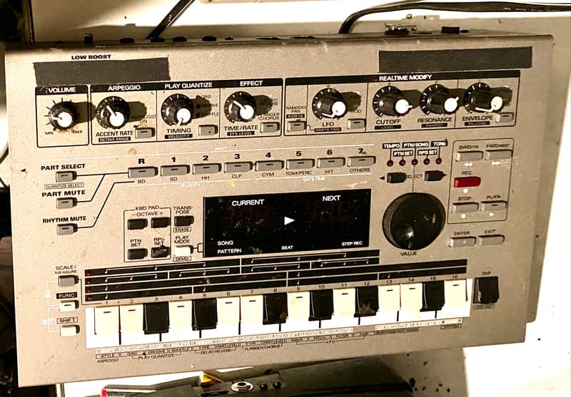 Roland MC-303 Groovebox 1990 - 1998 | Reverb