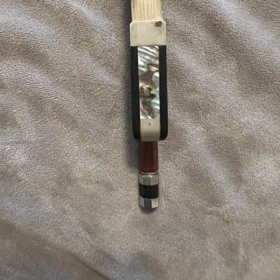 Jay Haide Modèle artistique à l’ancienne 2008 - Antiqued and JohnPaul nickel-mounted Brazil wood viola bow image 14