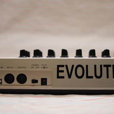 Evolution UC-33e Silver image 4