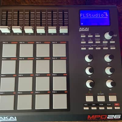 AKAI MPD26 Drum Pad USB image 2