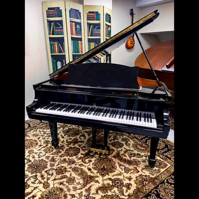 Legendary Craftsmanship: Steinway & Sons Model M Grand Piano image 3