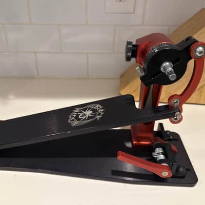 Trick Pro 1-V Black Widow Bigfoot Longboard Double Bass Drum Pedal 2020s - Red & Black image 5