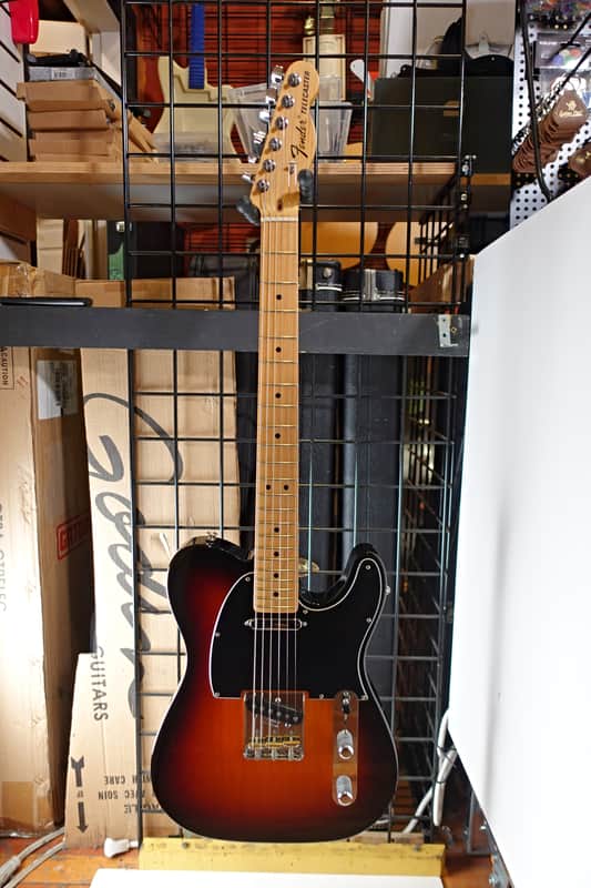 Fender American Special Telecaster with Maple Fretboard 2010 - 2018 - 3-Color Sunburst image 1
