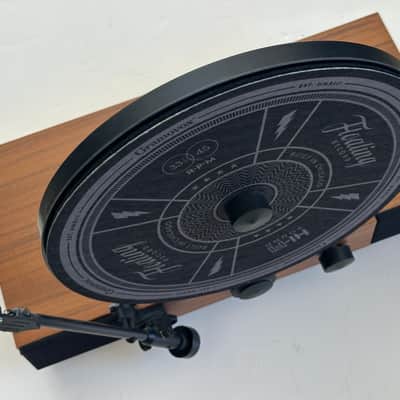Gramavox Floating Vertical Turntable with Built in Speakers and Line Out - Walnut image 9