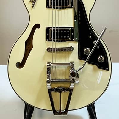 Duesenberg Fullerton TV - Vintage White image 3