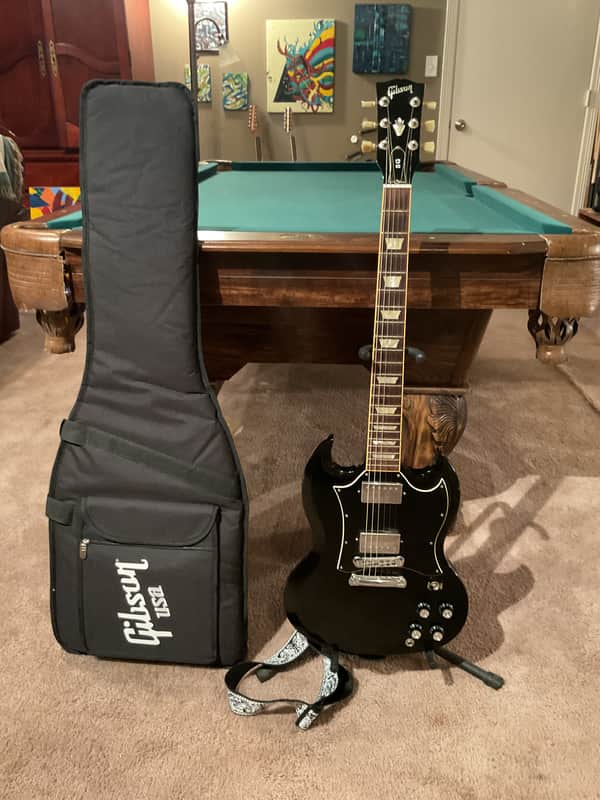 Gibson SG Standard 2009 Black Solid Body Electric Guitar (like new) comes with new Gibson padded  gigbag and Strap, SG serial#004191371 image 1