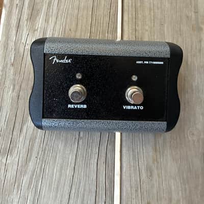Fender 2-Button Channel/Reverb Footswitch with 1/4" Jack 2010s - Silver electric guitar controller channel selector image 1