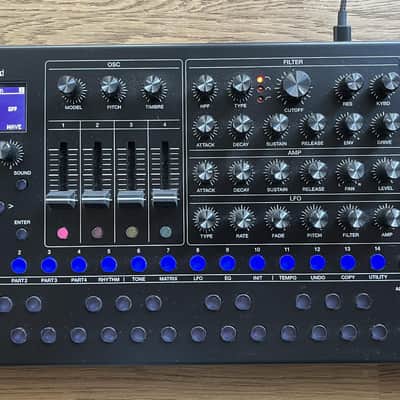 Roland SH-4D + Dust Cover image 1