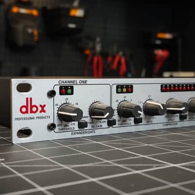 dbx 166xs Dual-Channel Compressor / Limiter / Gate 2010s - Silver image 2