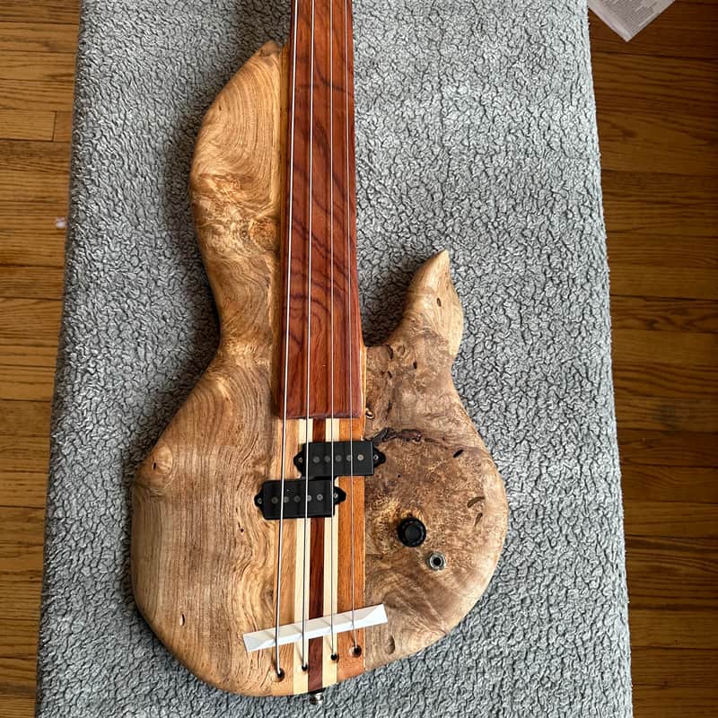 Wishbass - 32” Fretless with Bill Lawrence P46 and Q-tone stacked vol/tone image 1
