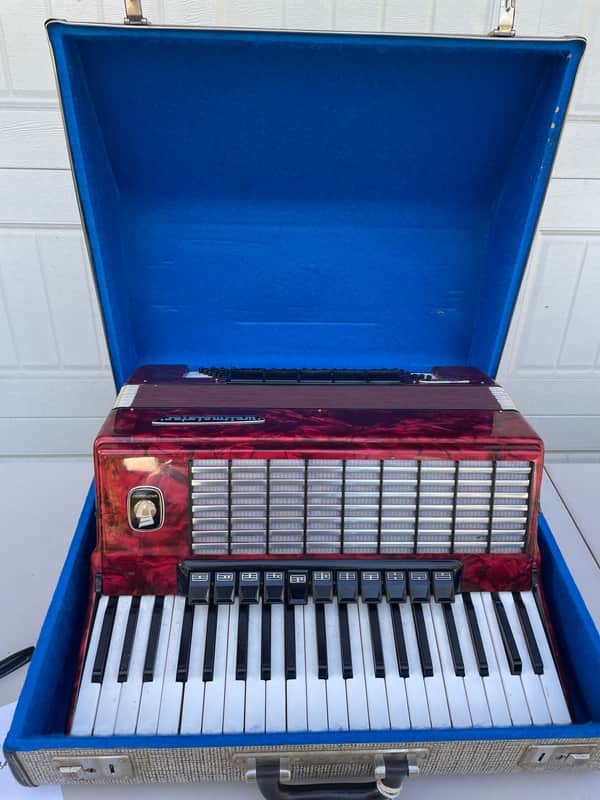 Rare Weltmeister Stella Accordion 11 Treble, 5 Bass image 1