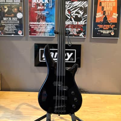 Stagg BC300FL Fretless Fusion 2020s - Black image 1