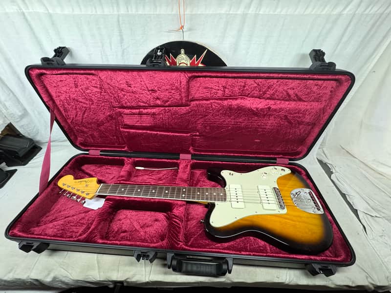 Fender USA Limited Edition Jazz-Tele Guitar with Gator case 2018 - 2-Color Sunburst / Rosewood fingerboard