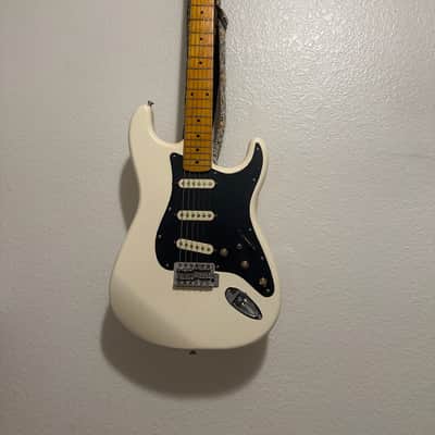 Fender Standard Stratocaster (modified) with Maple Fretboard 2006 - 2017 - Arctic White image 1