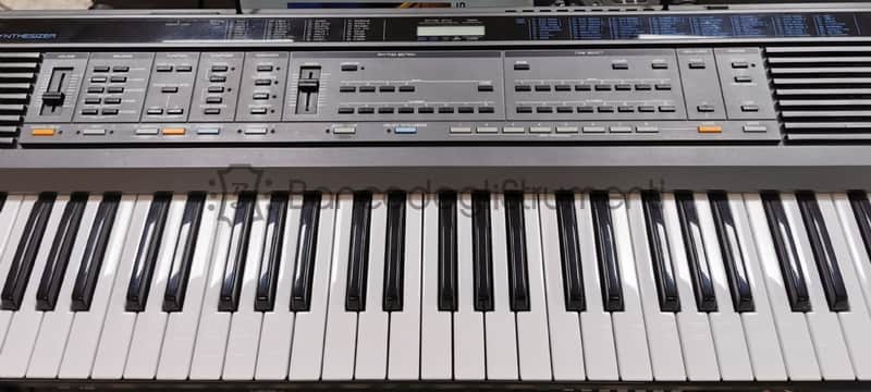 Roland E-20 Synthesizer 61-key synthesizer keyboard | Reverb