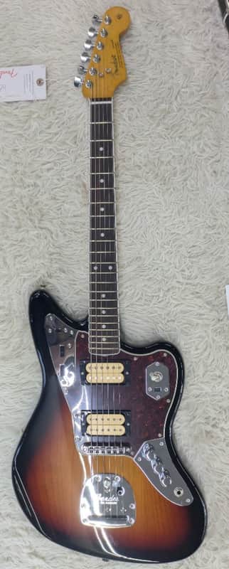 Fender Kurt Cobain JaguarĀ® Right-Handed, Rosewood Fingerboard, 3-Color Sunburst