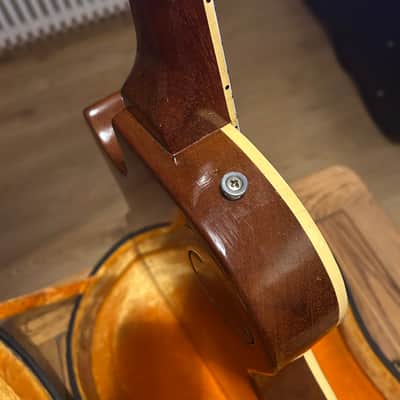 Gibson Les Paul true 1968 small headstock goldtop standard image 3