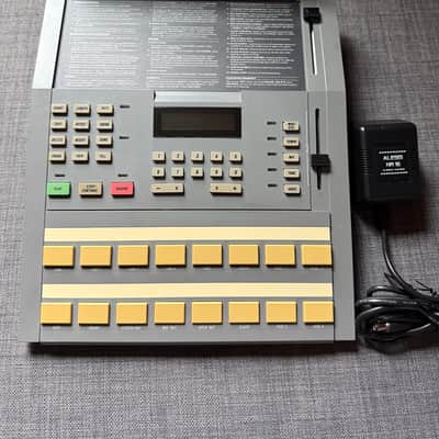 Custom Alesis HR-16 Linn Drum Eproms Sounds - LM-1, LM9000 Vintage Drum Machine - Green LED image 4