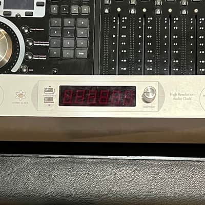 Antelope Audio Isochrone OCX 2010s - Silver image 5