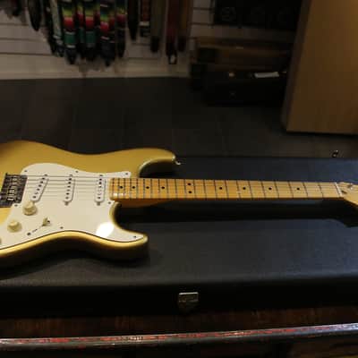 Fender Lincoln Brewster Stratocaster 2019 - Present - Aztec Gold image 4
