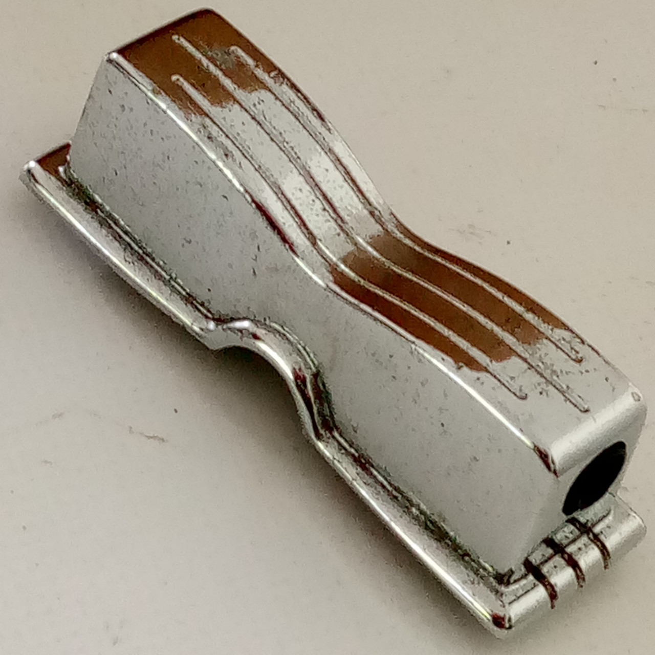 Ludwig Acrolite 1+Bow-Tie Snare Drum Lug Chrome Bowtie Beaded 404 Vintage60s USA — main photograph