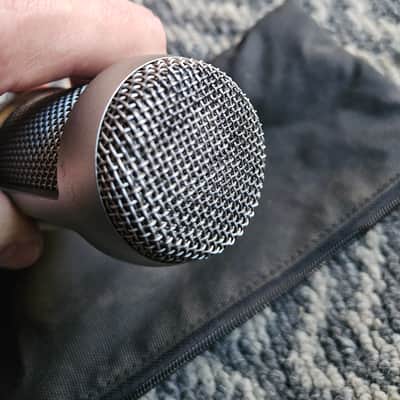 Audio-Technica AT3035 Large Diaphragm Cardioid Condenser Microphone 2010s - Silver image 3