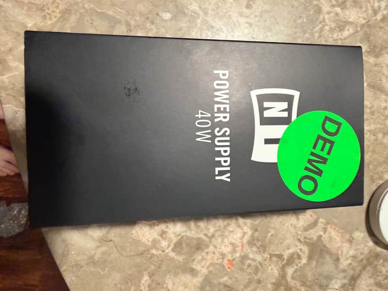 Native Instruments 40w Power Supply 2020 - Black image 1