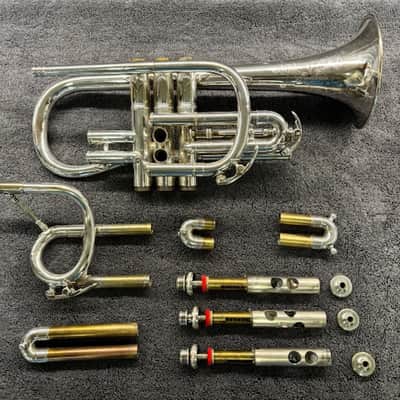 Unique Vintage King Cornet by HN White image 9