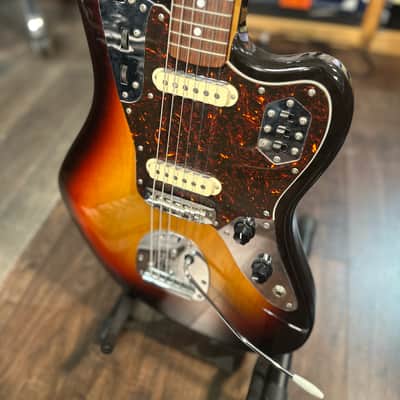 Fender Jaguar 1997-2008 - 3 tone sunburst image 7
