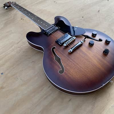 EART E-335 6 String Semi-Hollow-Body Electric Guitar, Stainless Steel Frets, Sunburst, Full,Playing Jazz image 3