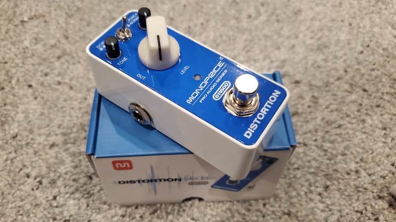 Monoprice Distortion Pedal  Blue/white image 1
