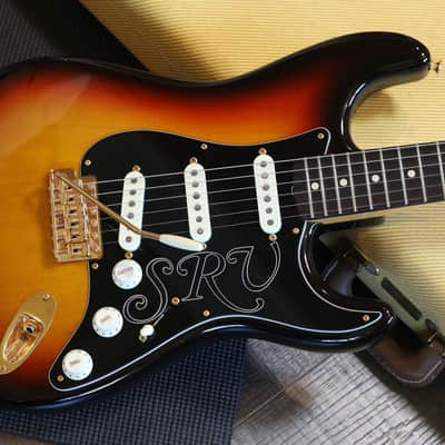 Minty! 2019 Fender Custom Shop SRV Signature Stratocaster Electric Guitar Sunburst NOS + COA OHSC image 4