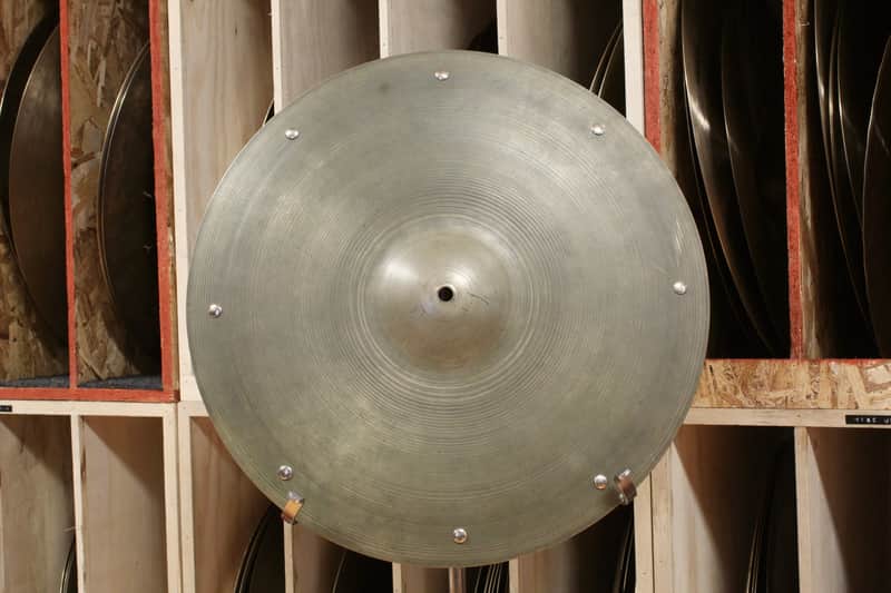 1960s A. Zildjian 18" Sizzle Ride / Concert Cymbal 2054g image 1