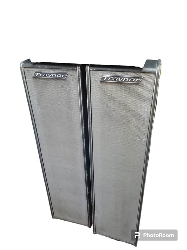 Traynor YSC-8 1970s - Black tolex/silver grill image 1