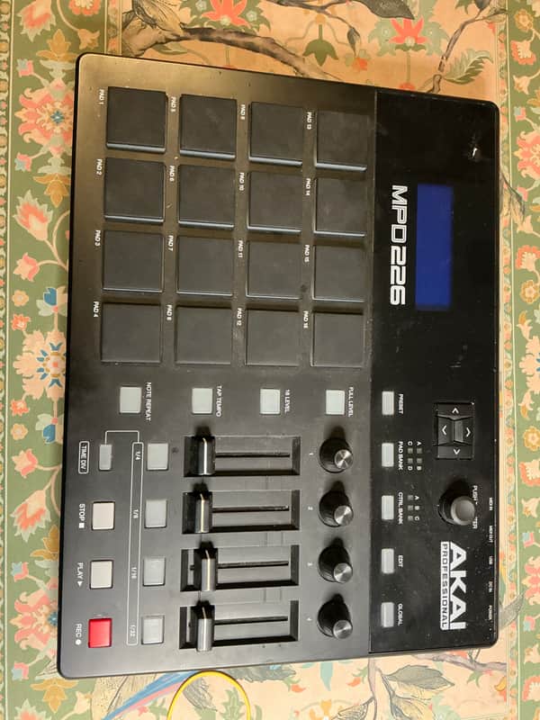 Akai MPD226 | Reverb