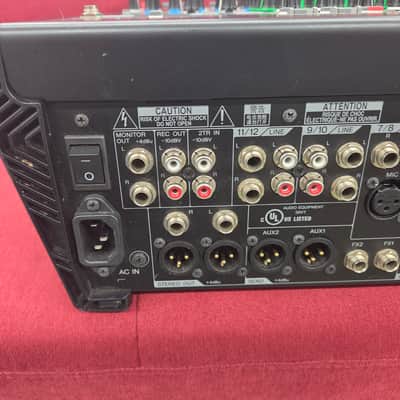 Yamaha MGP12X 12 Channel Analog Mixing Console  - Black image 12