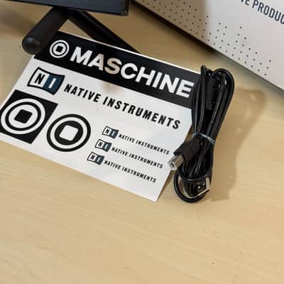Native Instruments Maschine MKII - w/ Box - Black - Very Nice! image 10