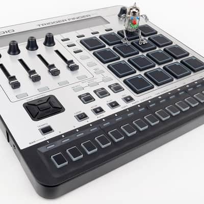 M-Audio Trigger Finger Pro USB Controller Sequencer + Neuwertig + 1.5J Garantie image 1
