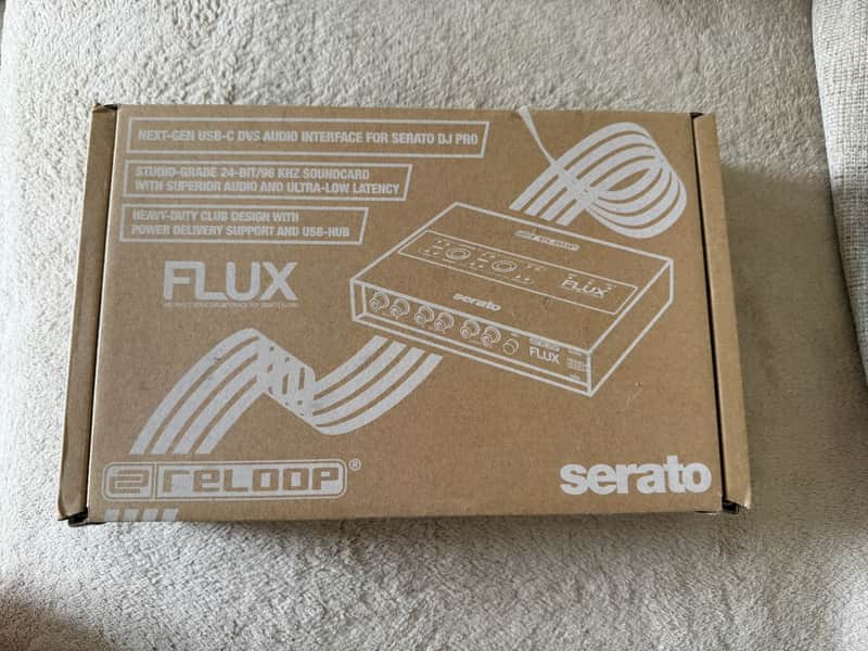 Reloop Flux 3-channel 6x6 DVS Interface 2023 - Present - Black image 1