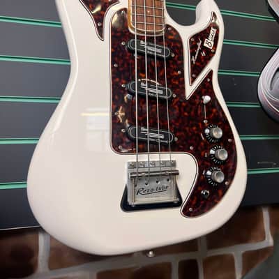 Burns Shadows Bass 'The Legend' White Electric Bass Guitar image 3