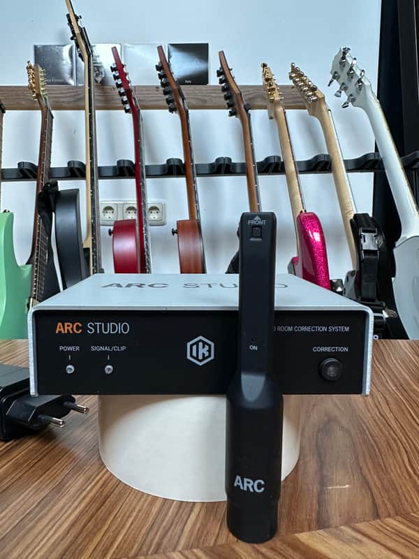 IK Multimedia ARC Studio Room Correction System 2024 - Present - Black image 1